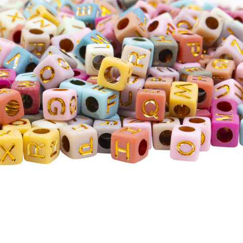 Plastico Cuadrado Mix Nude Letra Dorada - comprar online