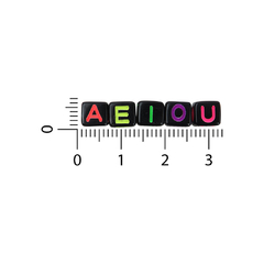 VOCALES Plastico Cuadrado Letras Colores Fluor Cuenta Negra 7mm - comprar online
