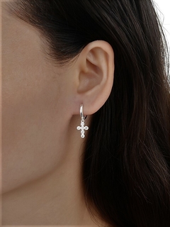 ARO1164 AROS HUGGIES PLATA 925 en internet