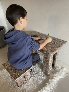 Mesa y banco infantil, material reciclado!