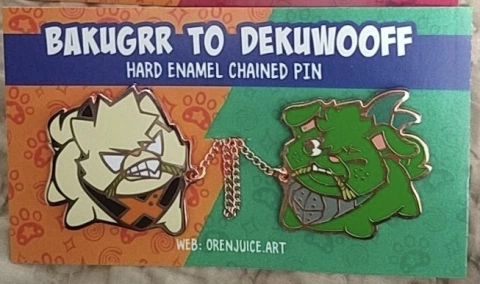 BAKUGRRR y DEKUWOOFF- PIN metálico con cadena