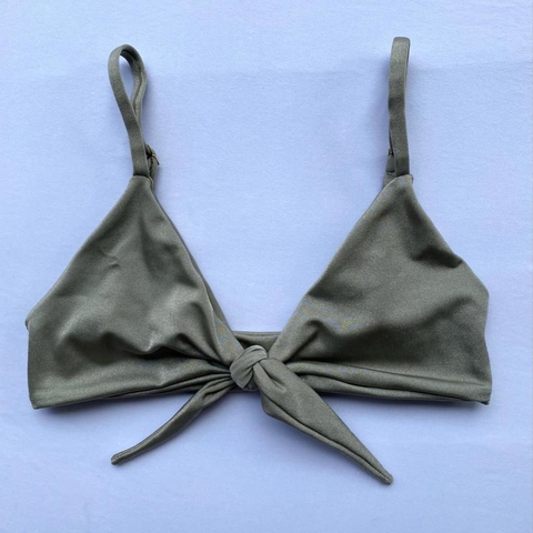 Top Ana- Cinza Cromo Brilho