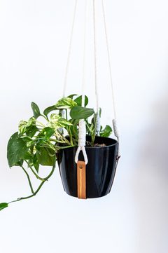 PORTAMACETA CUERO con FOIL y macramé - comprar online