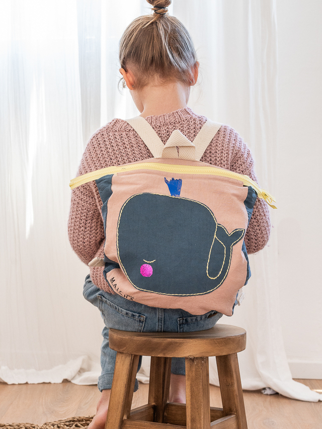Mochila Infantil Ballena Adelfa thumbnail 2