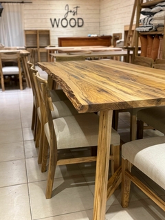 Imagen de Mesa modelo griego 2.40x1.20 Petiribi macizo -