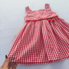 Kit Baby: Xadrez Vermelho Cerejinha: Vestido + Tiara + Tapa fralda