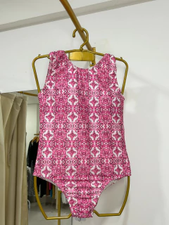 Conjunto Maiô + Canga V - Pink na internet