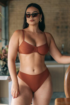 CALCINHA ASA DELTA LARGA MARROM na internet