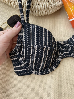 TOP MEIA TAÇA CROCHET PRETO