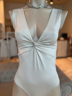 Body micro nudo