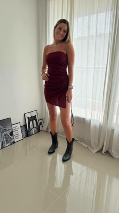 Vestido strapple frunce mor