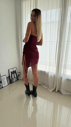 Vestido strapple frunce mor - comprar online