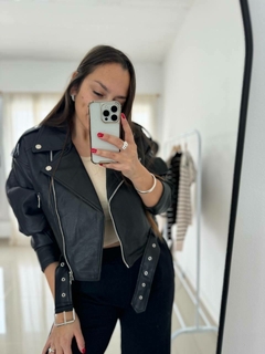 Campera eco cuero oversize