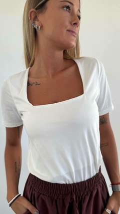 REME CUELLO CUADRADO