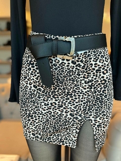Pollera micro con tajo