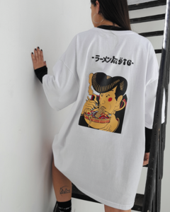 Remera Oversize Blanco Ramen en internet