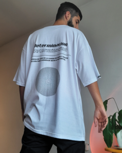 Remera Oversize Blanco Ojos - comprar online
