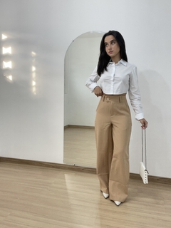 Calça Pantalona Alfaiataria Bangkok na internet