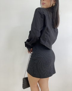 Saia Shorts Dakota na internet