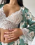 BATA + TOP + SHORT FLORES VERDE - comprar online