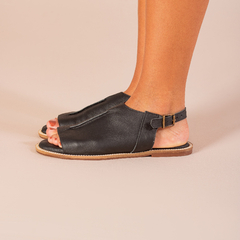 Rasteira Helena em couro preto - comprar online