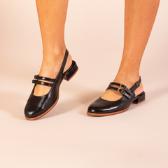 sapatilha-mule-em-couro-preto-em

