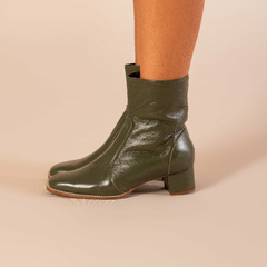 Bota Giovanna em couro Verde na internet