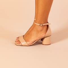 Sandália Glow em couro Nude - loja online