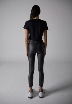 Pantalon Chupín simil cuero - CANARIAOk