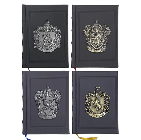 CUADERNO HARRY POTTER CASAS EN RELIEVE A5 TAPA DURA LISO 12,5 X 18 CM
