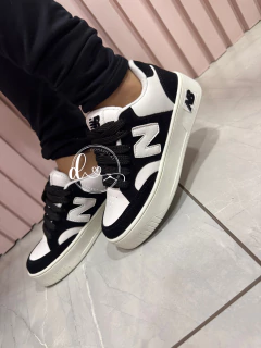 Tênis New Balance Preto e Branco (1681) - comprar online