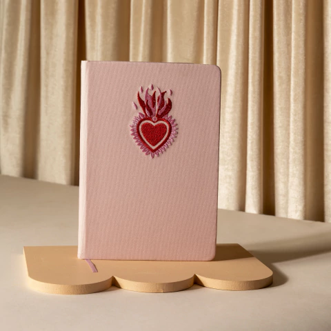Cuaderno bordado Corazón | FERA
