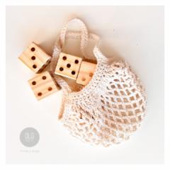 DADOS CON BOLSITA TEJIDA