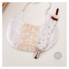 Babero Hola Bonita + Portachupete (Blanco) - tienda online