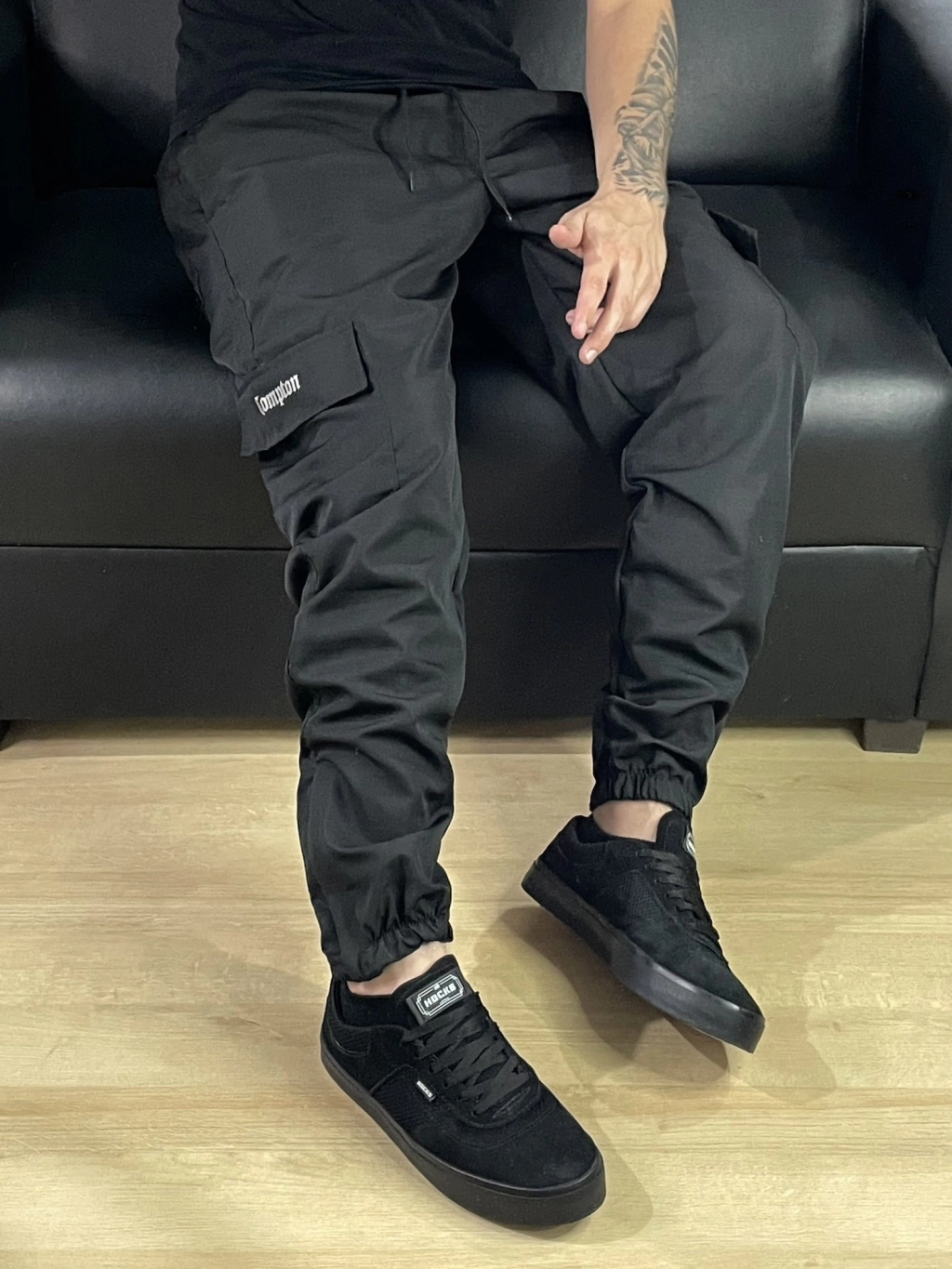Calça Cargo Tactel ''Compton'' Preta