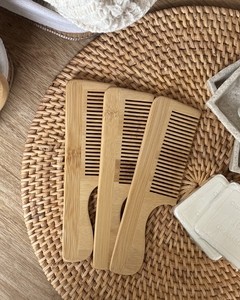 Peine con Mango de Bambu - comprar online