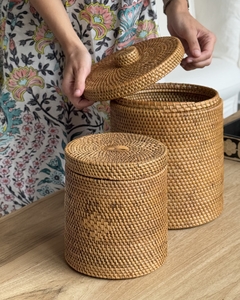 Contenedor Ratan Treasures en internet