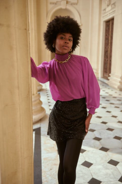 Saia Paetê Preta na internet