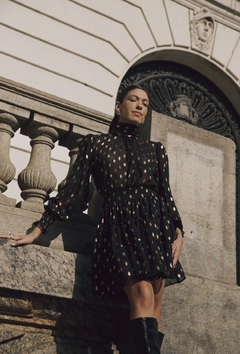 Camisa Yasmin Preto com Lurex Dourado na internet