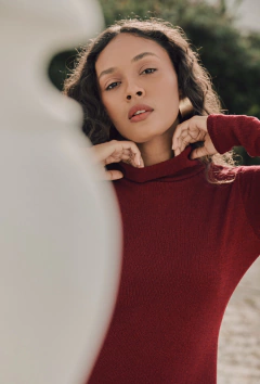 Vestido Rita Bordô na internet