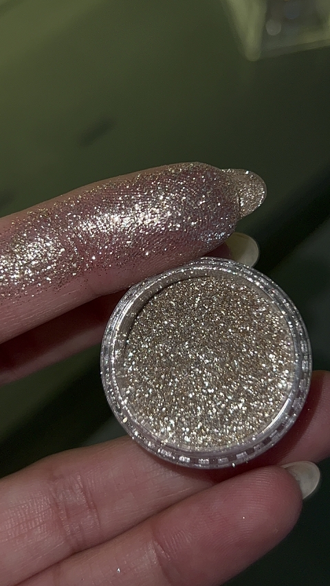 Glitter - Eltynho Almeida | Coleção Maquiadores Do Brasil