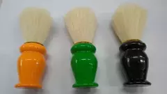 BROCHA ECONOMICA MANGO DE PLASTICO