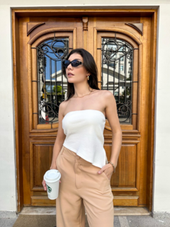 Blusa Assimétrica - Off white - BY ♥ THAY