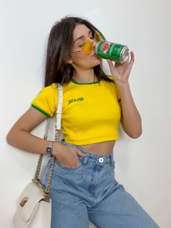 Baby tee Brasil - Amarela na internet