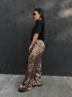 Calça Animal Print Onça Marrom na internet