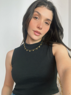 Cropped Lari na internet