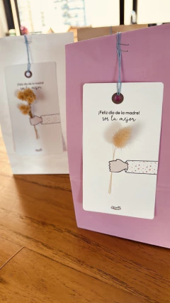 Día de la madre - tarjeta mano en internet