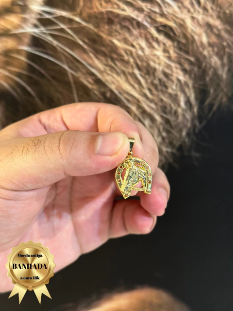 PINGENTE FERRADURA BANHADO A OURO 18K - comprar online