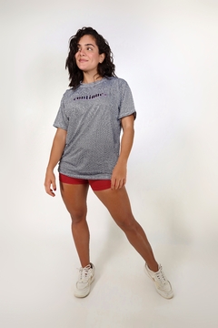 FITNESS | Camisão Continue - Trevo Tee | Camisetas Unissex | Vista-se de significados