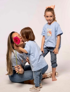 Camiseta Infantil Sou a vida dela